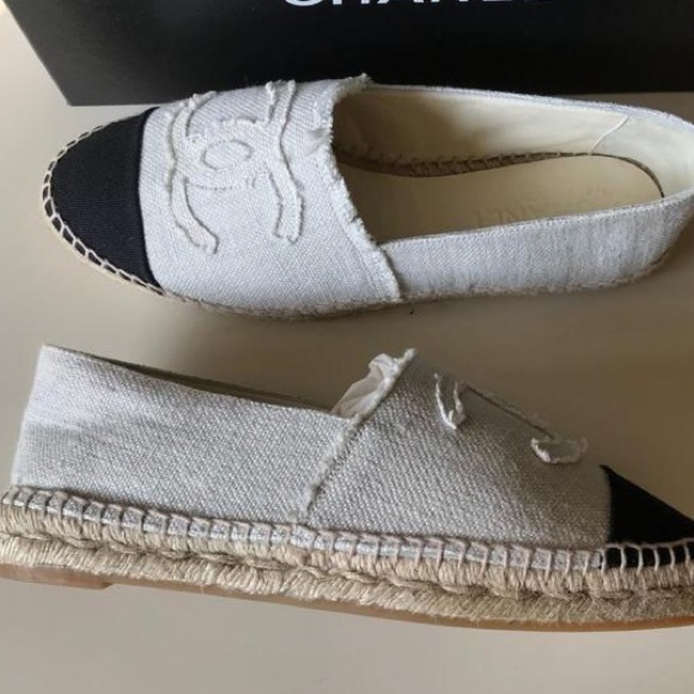 Chanel White Classic Linen CC logo Espadrilles